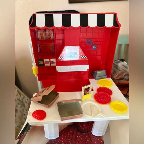 1995 Skipper Barbie Pizza Hut - Picture 2 of 2